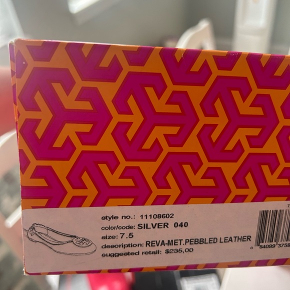 Tory Burch Silver Flats with Logo Medallion - Picture 3 of 3